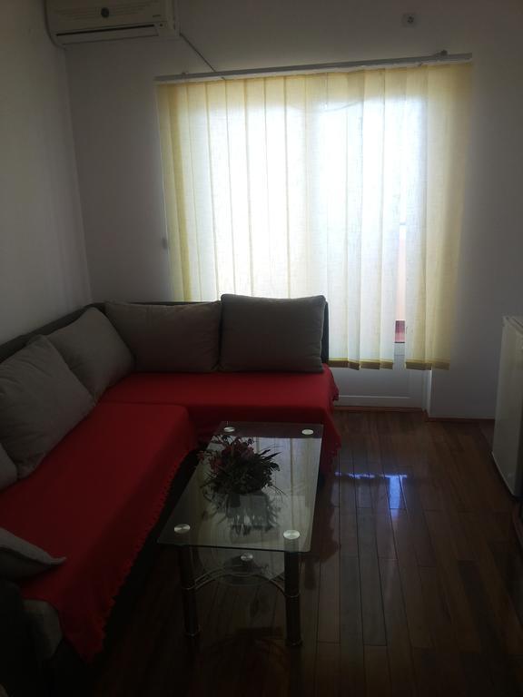 Apartments And Studios Anicic Utjeha Esterno foto
